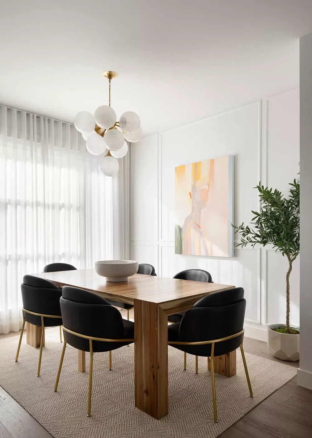 32 Stunning Dining Room Wainscoting Ideas That Will Transform Your Space Minimalist Wainscoting
