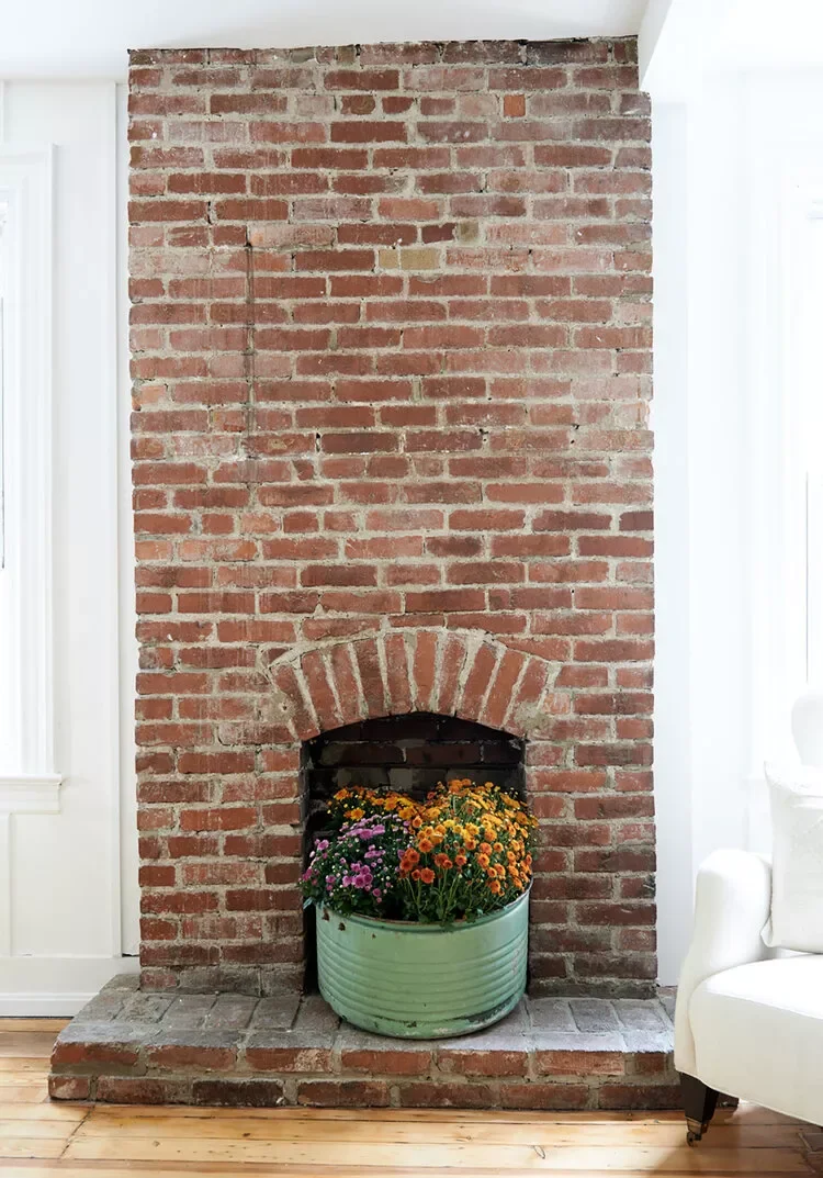 30 Beautiful Spring Mantel Ideas That Will Transform Your Living Space 28 Missing Mantel