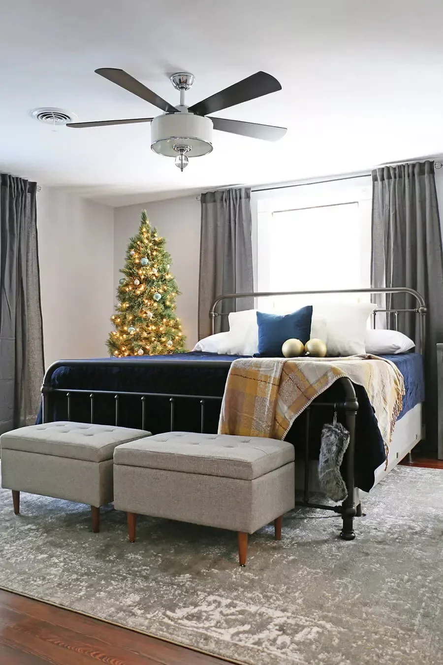 32 Christmas Bedroom Decor Ideas That Make Mornings Magical Mix Cool and Warm Tones