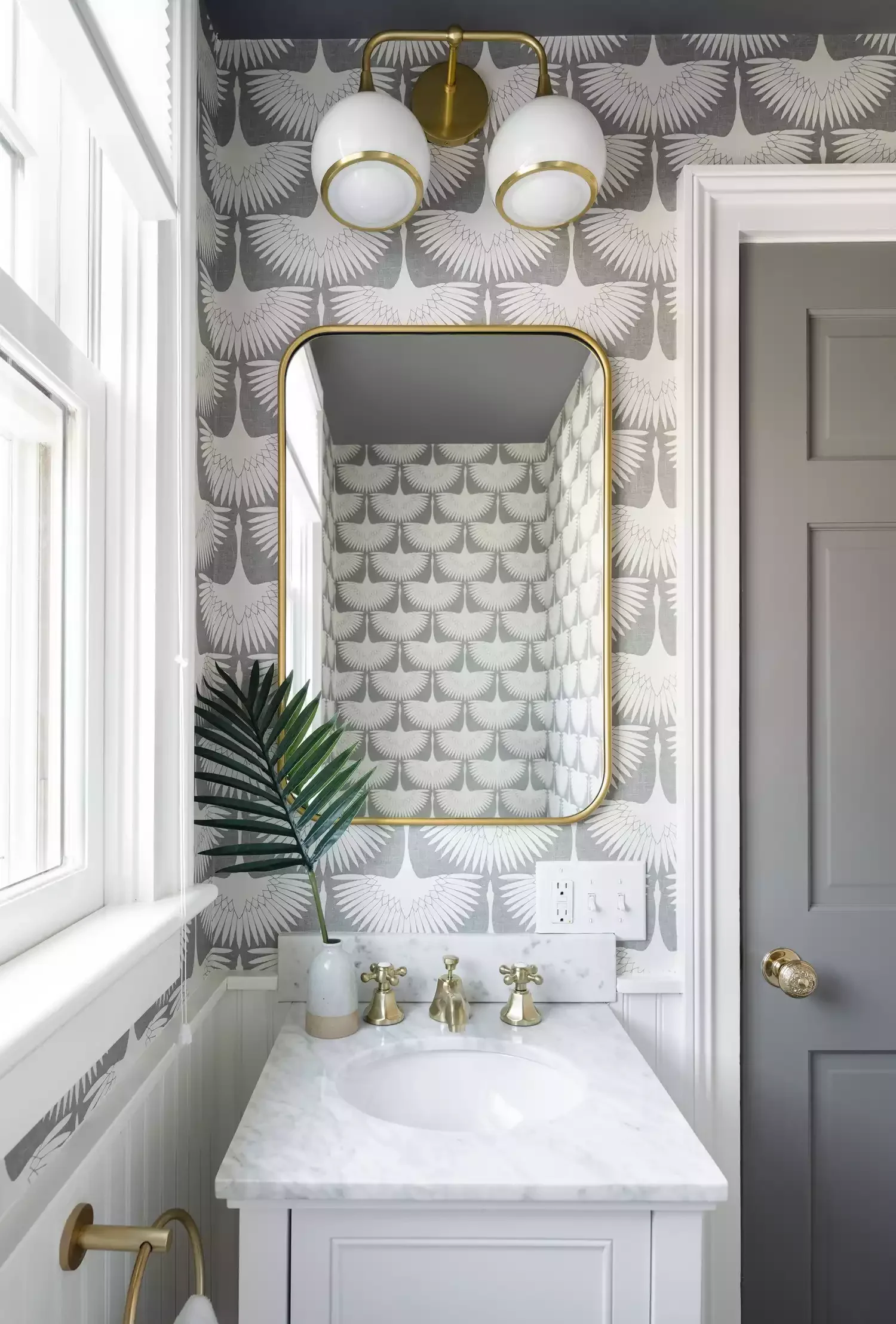 68 Stunning Bathroom Designs That Will Make You Never Want to Leave 58 Mix Cool and Warm Tones