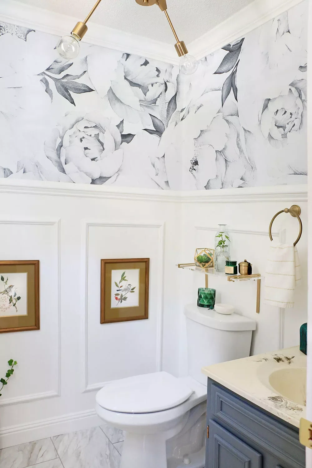 30 Bathroom Wall Decor Ideas That Refresh Your Space This Year Mix Decor Finishes