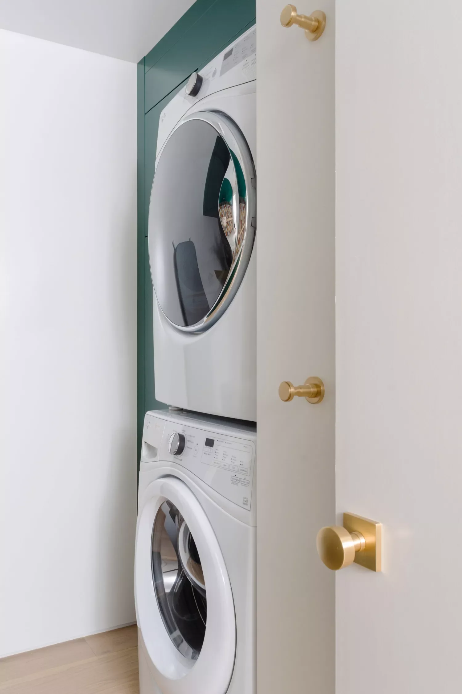 57 Creative Laundry Room Ideas That'll Make You Actually Enjoy Doing Chores Mix Light and Dark Finishes