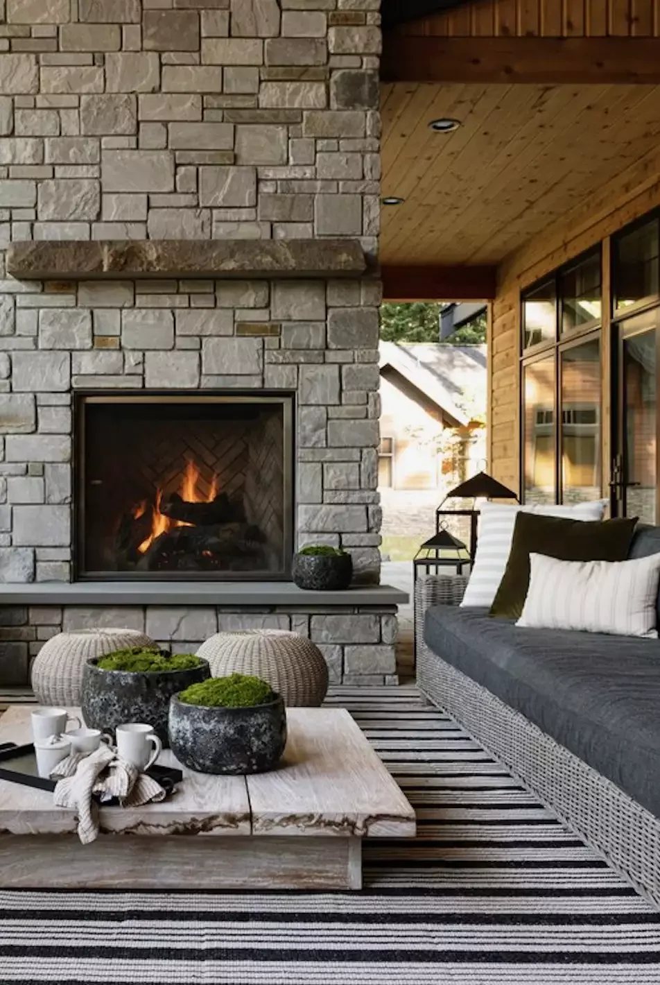 Mix Materials and Textures
