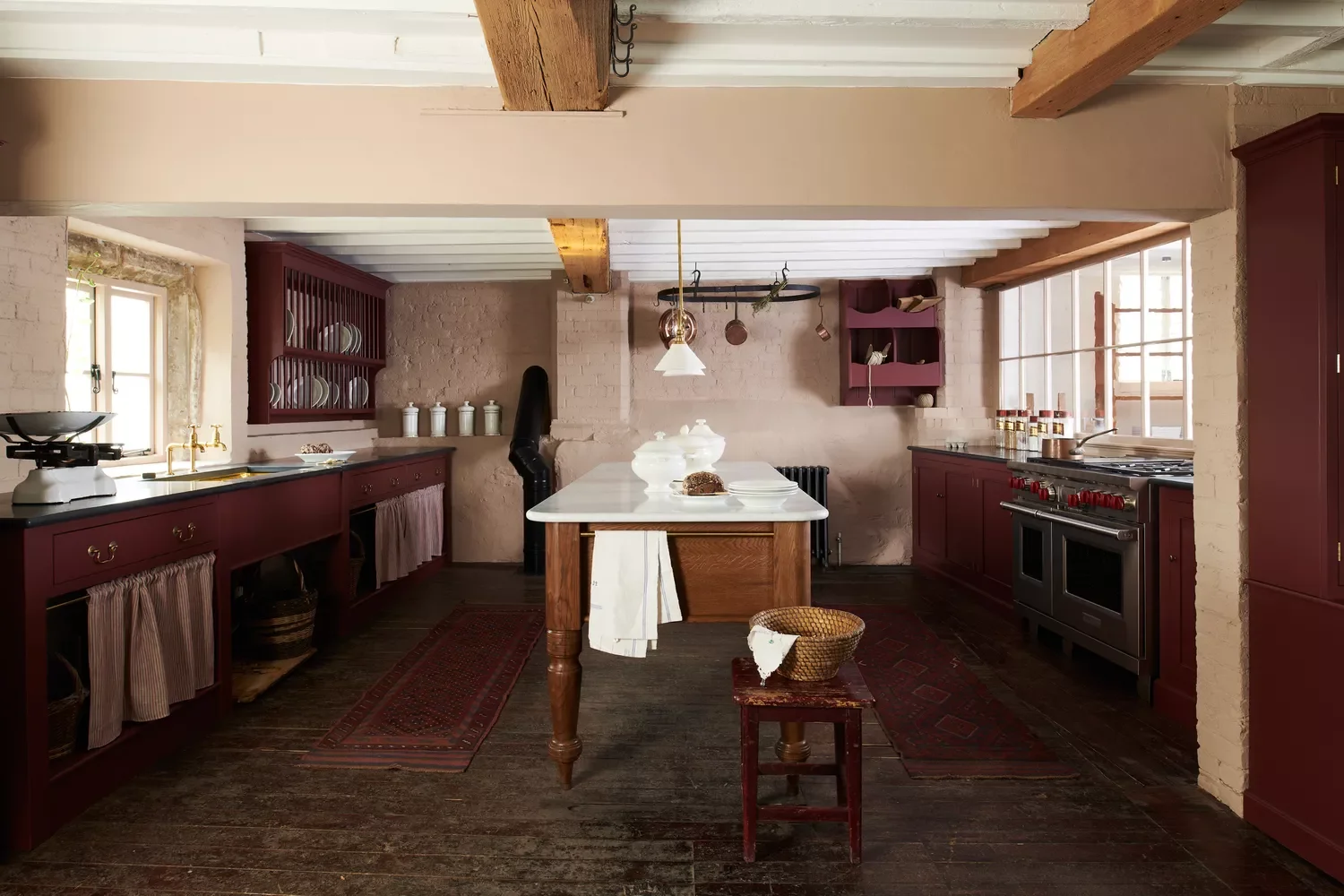 23 Cozy Country Kitchen Ideas That Create Instant Warmth 21 Mix Old and New