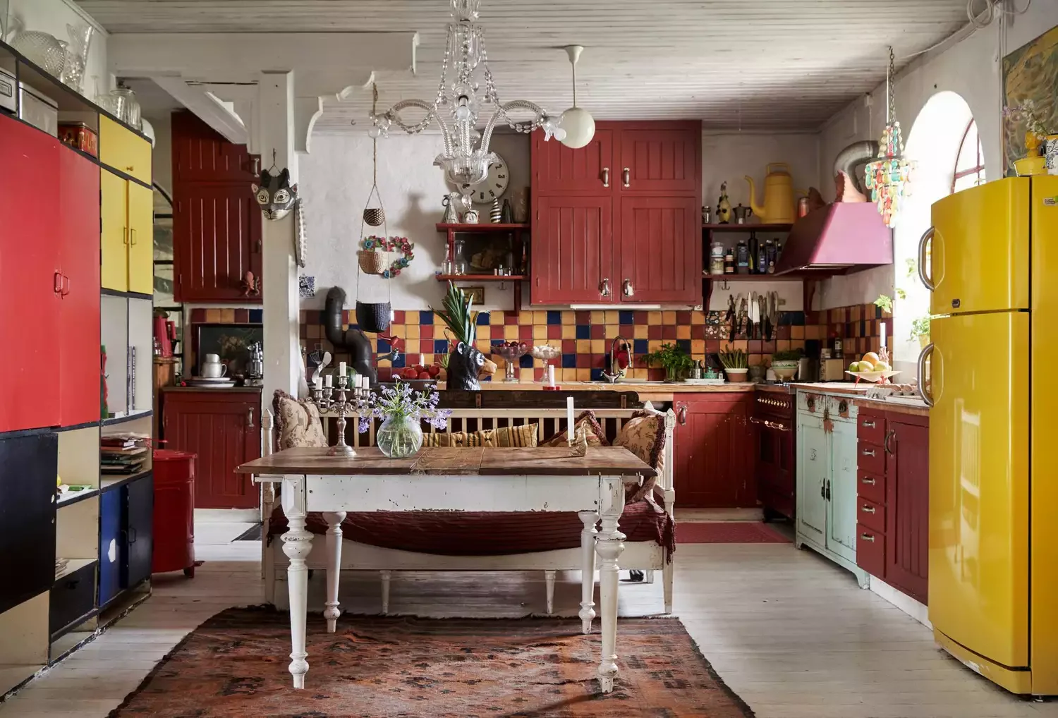 36 Eclectic Kitchen Ideas That Create Character Yet Stay Timeless Mix Periods and Styles