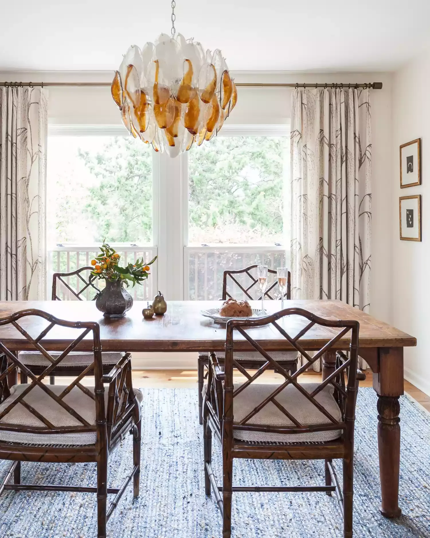 35 Beautiful Dining Room Rug Ideas That Will Transform Your Space 20 Mix Styles