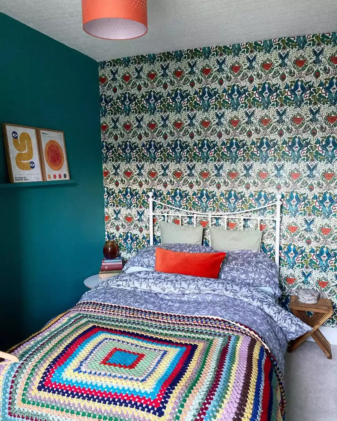 32 Stunning Teal Bedroom Designs That Will Transform Your Space 7 Mix Teal Paint and Wallpaper