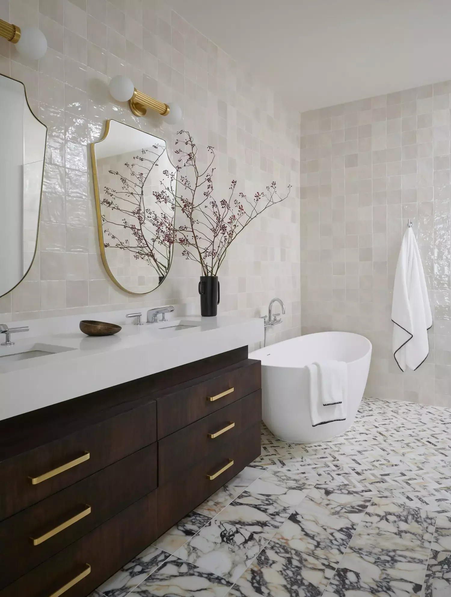 68 Stunning Bathroom Designs That Will Make You Never Want to Leave 51 Mix Tile Finishes