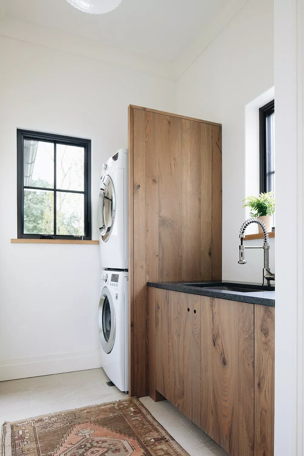 57 Creative Laundry Room Ideas That'll Make You Actually Enjoy Doing Chores Mix Wood and Stone