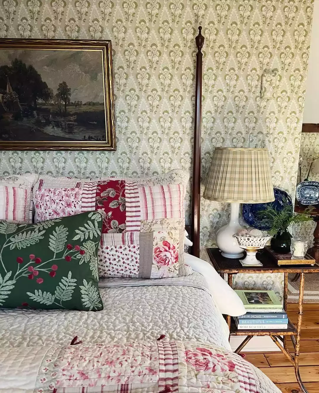 34 Dreamy Cottagecore Bedroom Ideas That Will Make You Want to Redecorate Tonight 11 Mix and Match Like a Pro