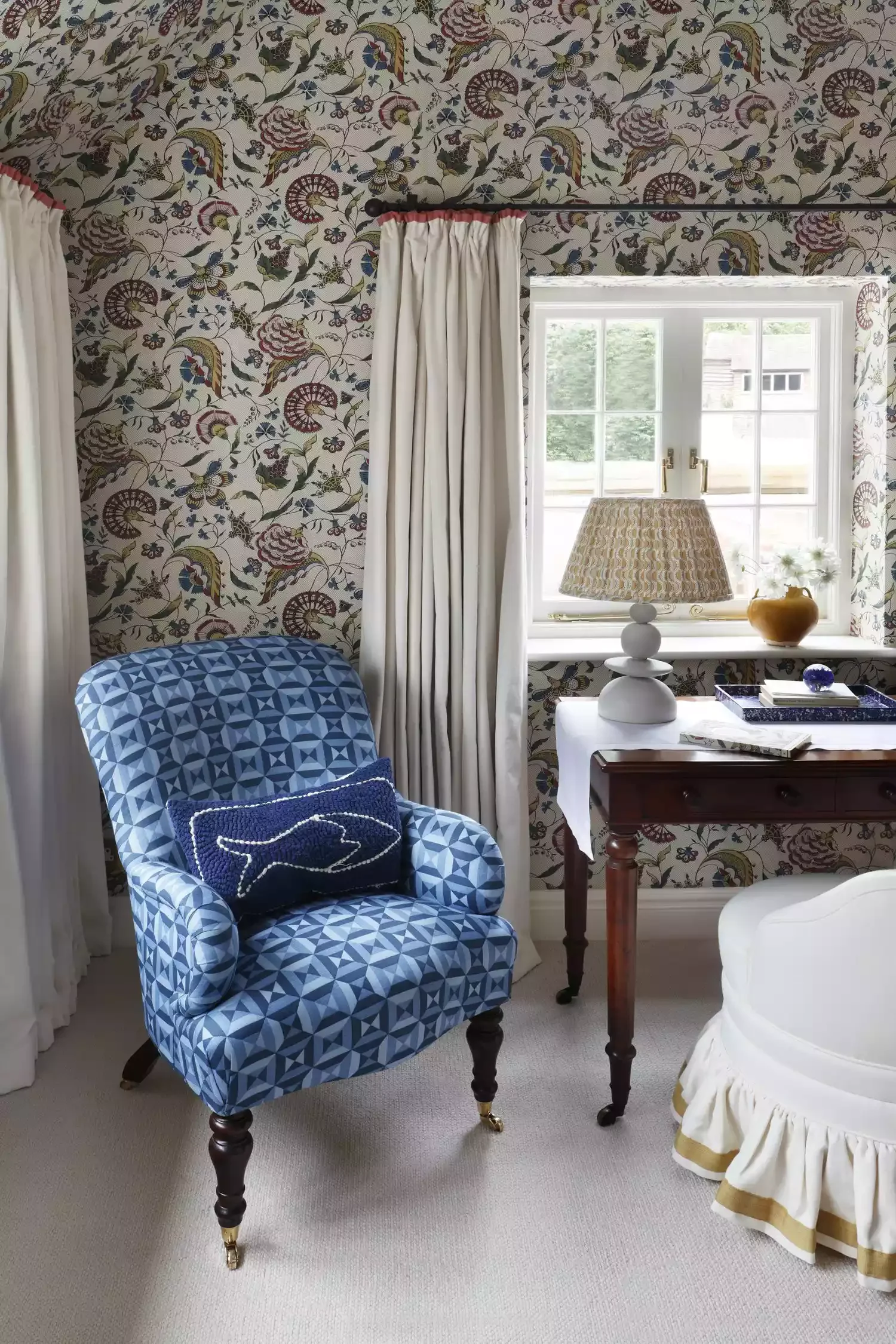 45 Creative Home Office Decorating Ideas That Transform Your Workspace Mix and Match Patterns