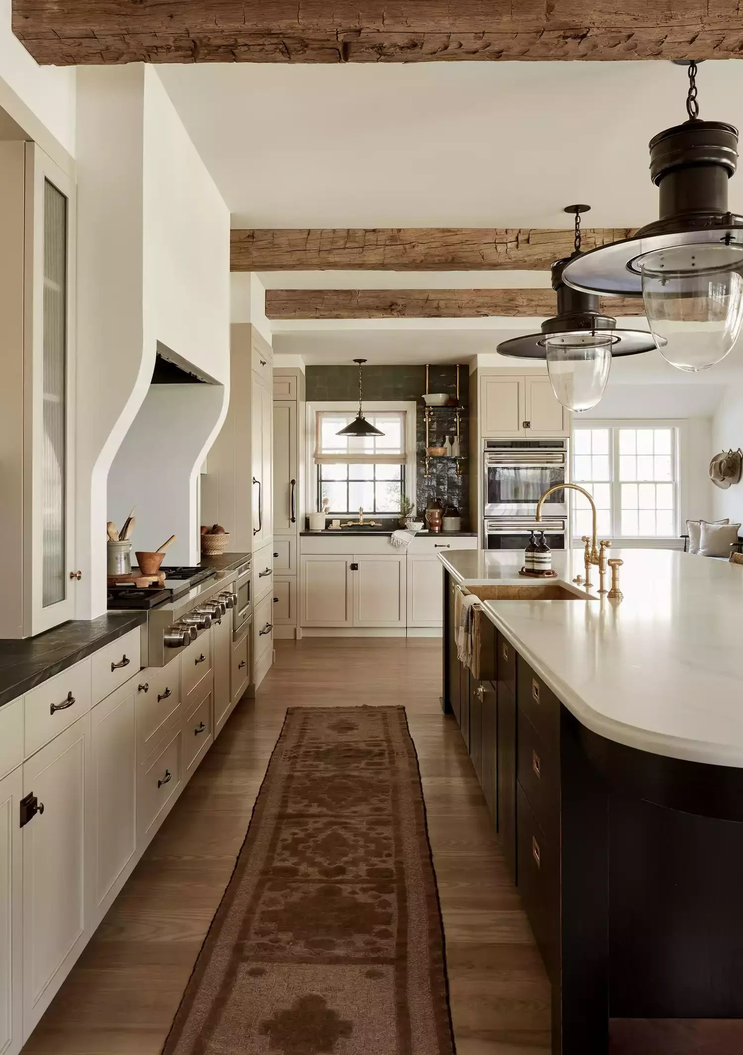 36 Stunning Kitchen Cabinet Hardware Ideas That Transform Your Space Mix and Match