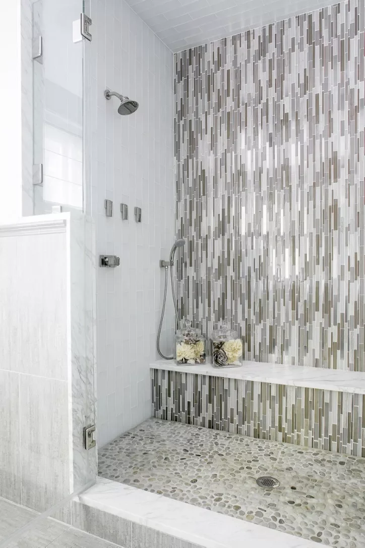 18 Beautiful Beige Bathroom Ideas That Minimalists Absolutely Adore 3 Mix and Match