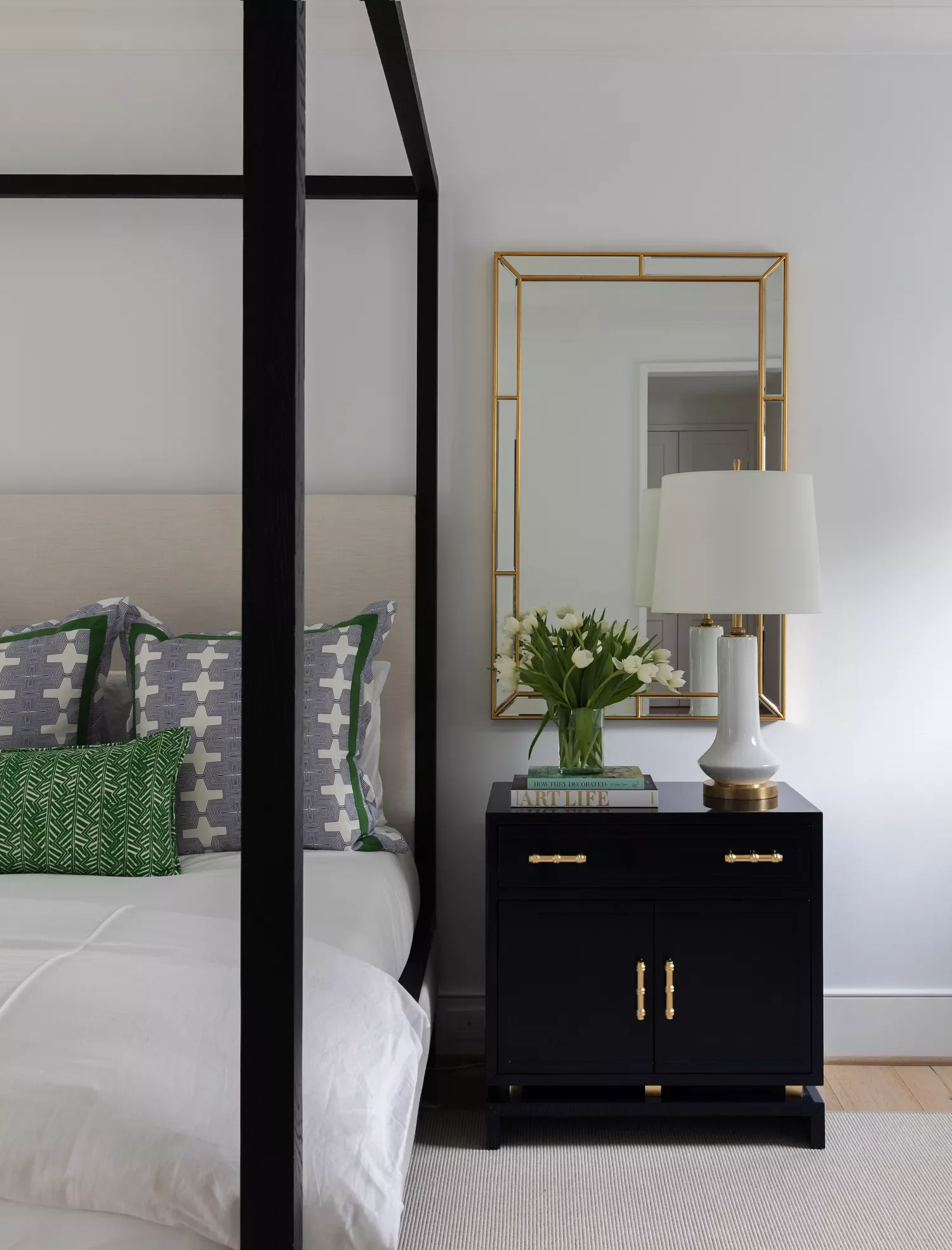 32 Stunning Black and White Bedroom Ideas That Will Transform Your Space 1 Mix in Some Gold