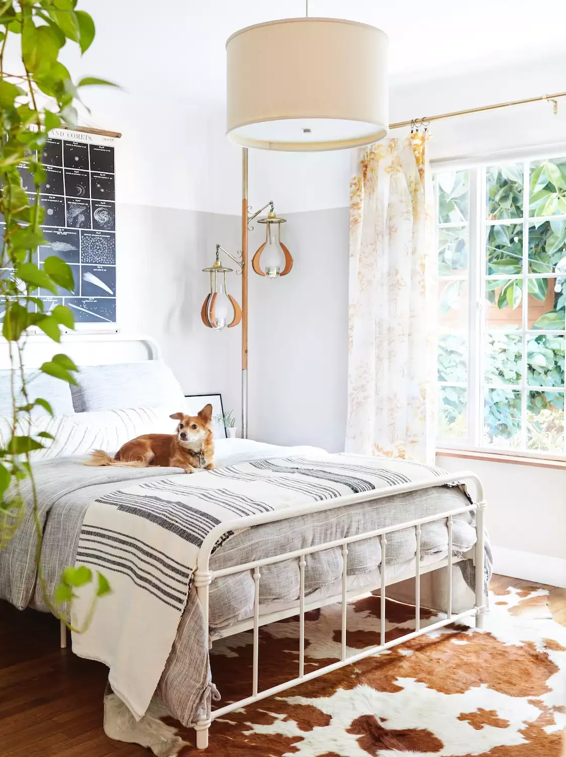48 Bohemian Bedroom Ideas That Feel Effortlessly Chic and Personal 47 Mix in Vintage Pieces