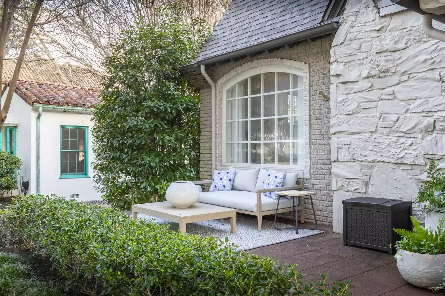 39 Stunning Paver Ideas That Transform Your Dream Patio Mixed Materials Patio