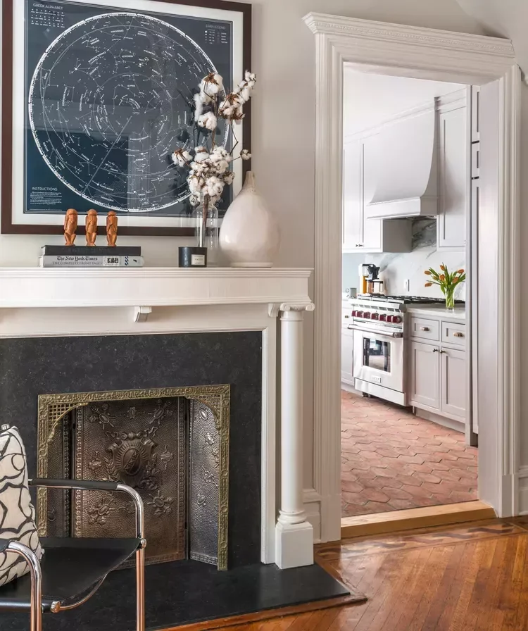 32 Living Room Mantle Decor Ideas That Add Style and Warmth 1 Mixed Textures and Materials