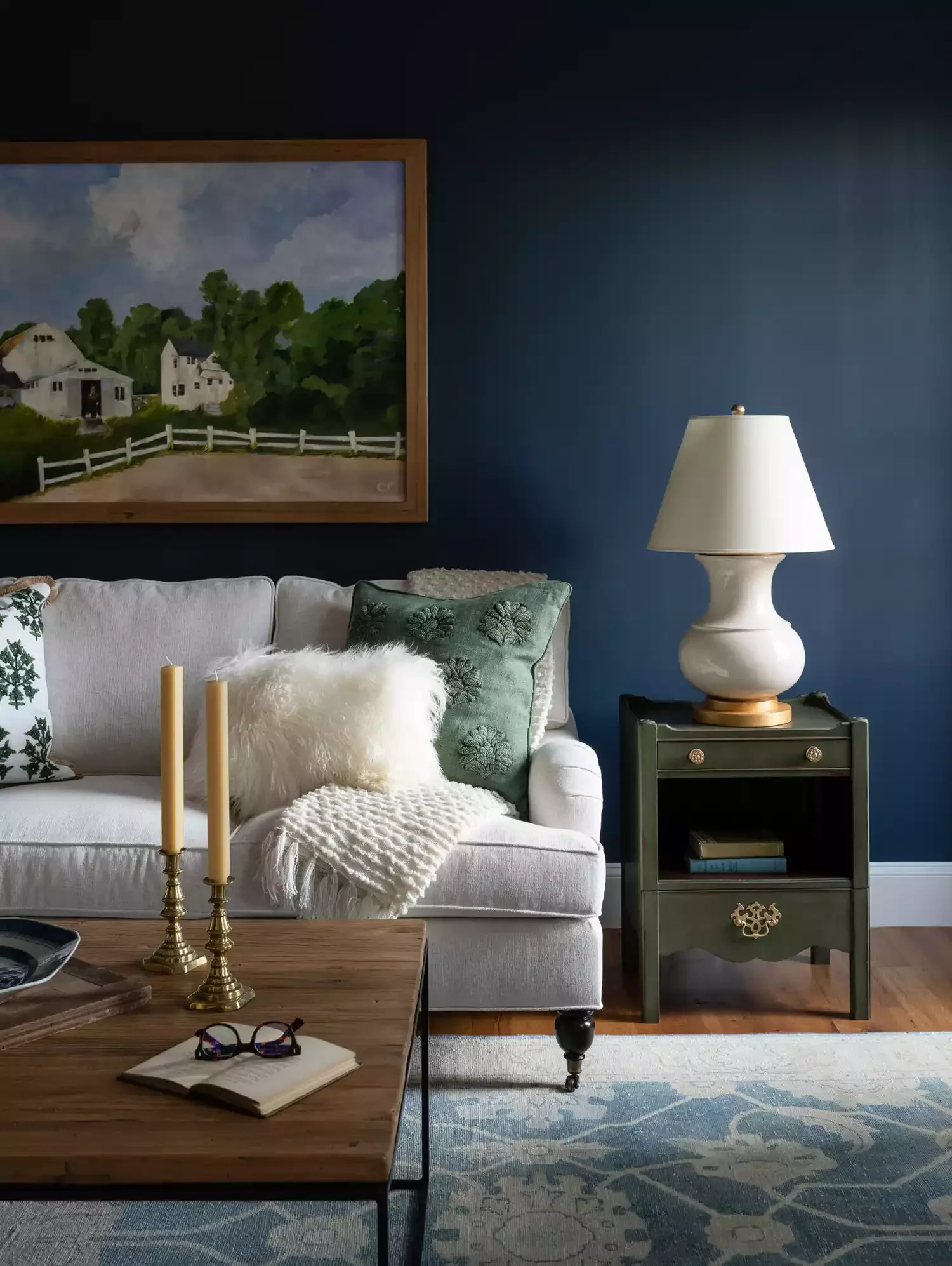44 Irresistibly Cozy Living Room Ideas That Will Transform Your Space 16 Mixed Throw Pillows