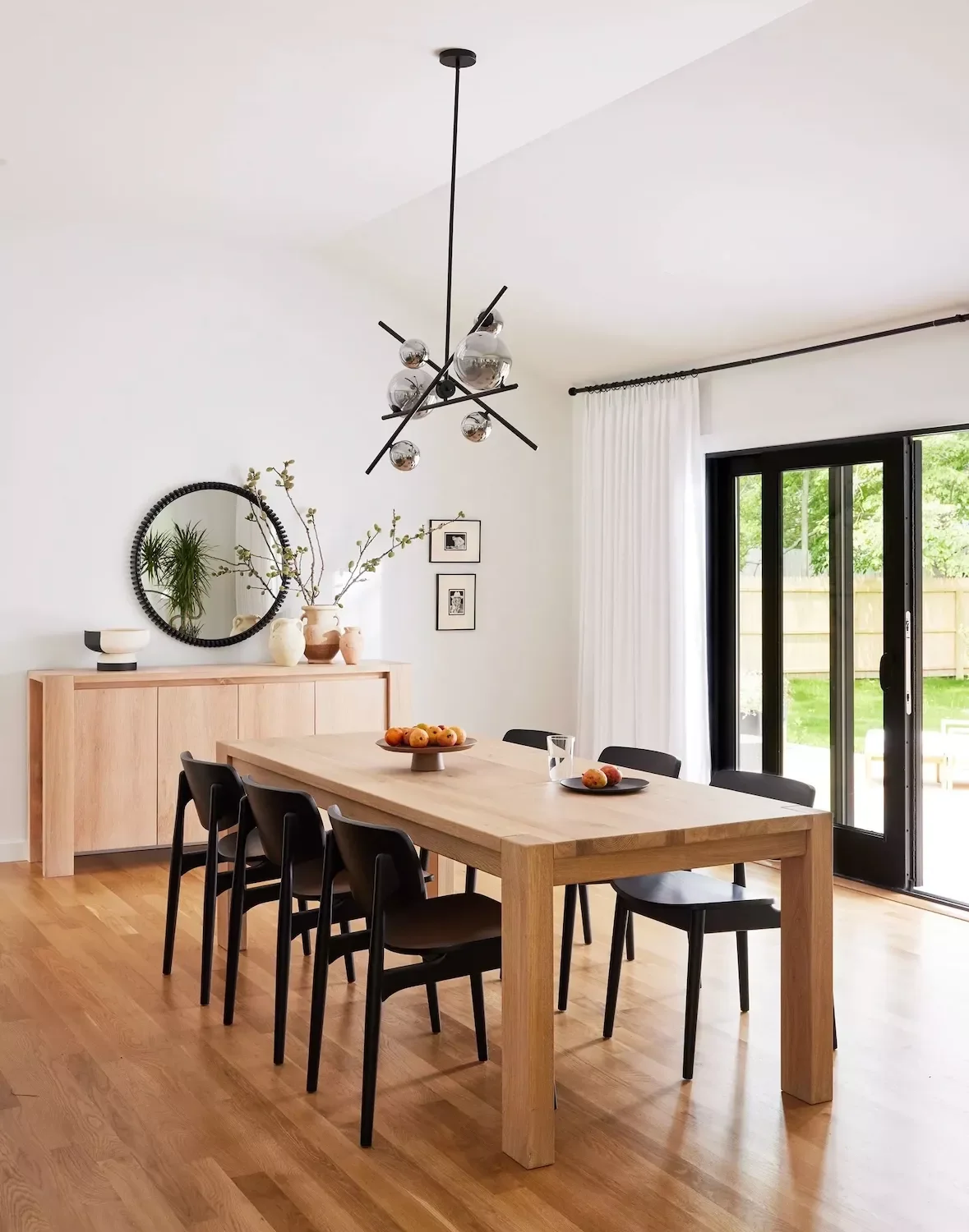 27 Contemporary Dining Room Ideas That'll Transform Your Space Modern Black Accents