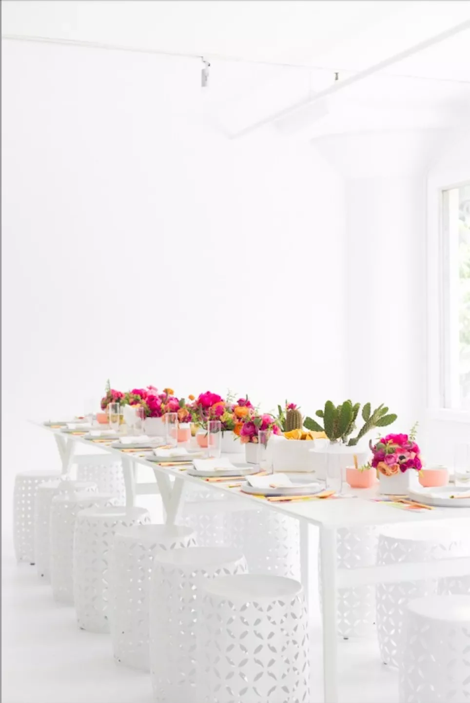 34 Stunning Tablescape Ideas to Transform Your Dining Experience All Year Long Modern Cactus Tablescape