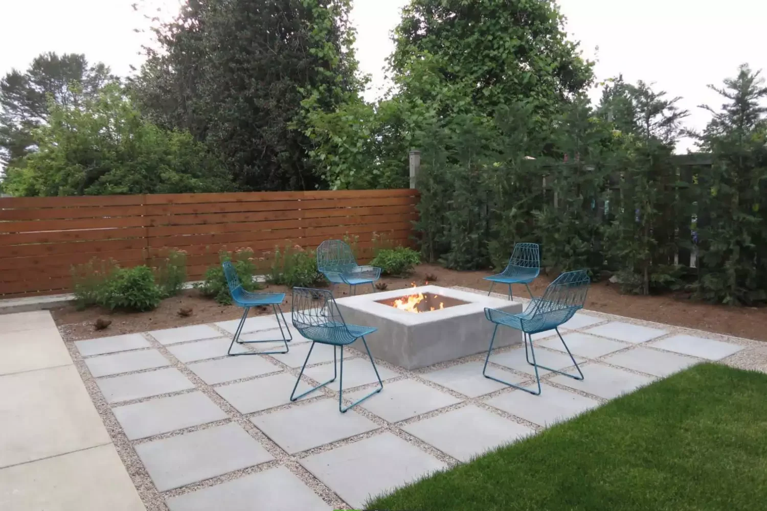 39 Stunning Paver Ideas That Transform Your Dream Patio Modern Mix Patio