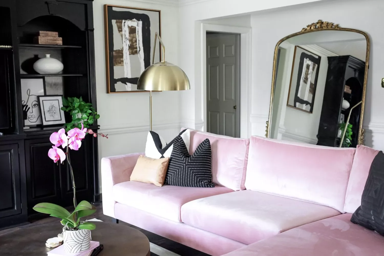 27 Beautiful Pink Room Designs That Will Transform Your Home 22 Modern Pink Living Room