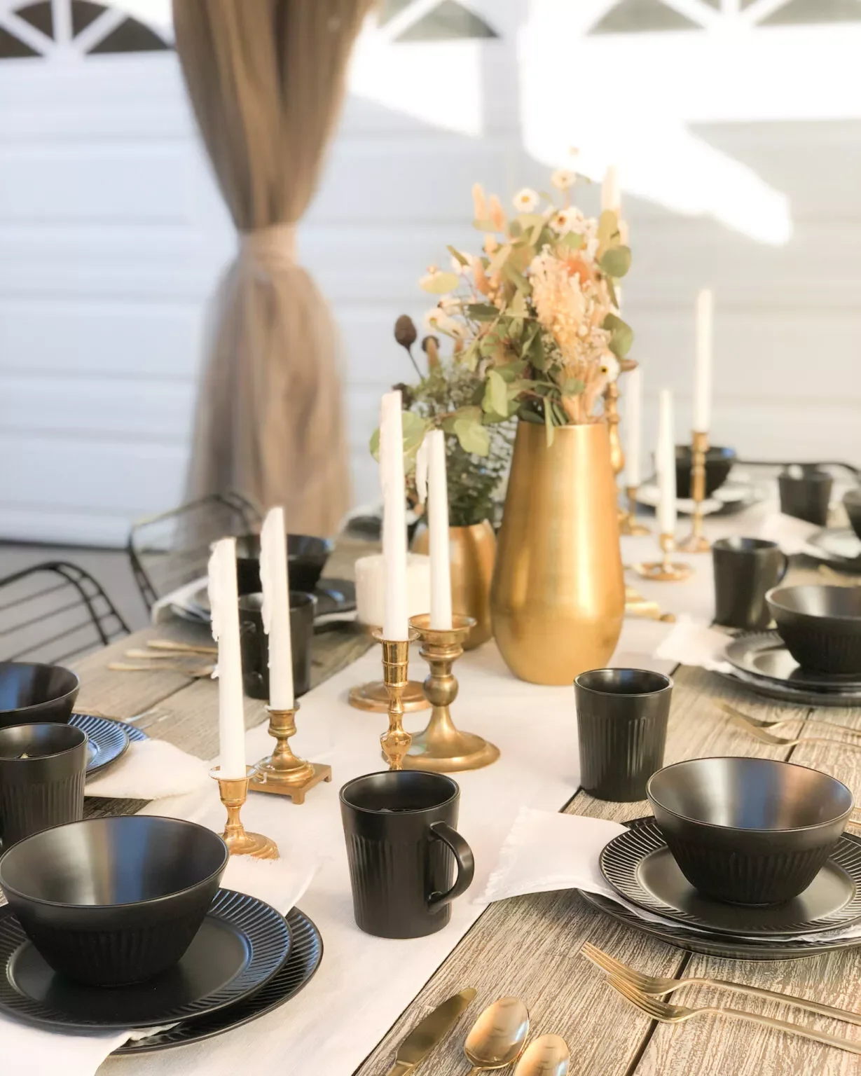 34 Creative Table Runner Ideas to Transform Your Dining Space Modern Table Runner