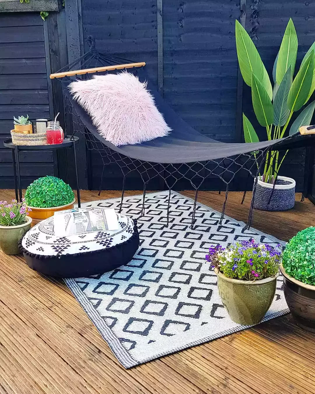 29 Stunning Backyard Hammock Ideas to Create Your Perfect Relaxation Retreat 2 Monochrome, but Make It Playful