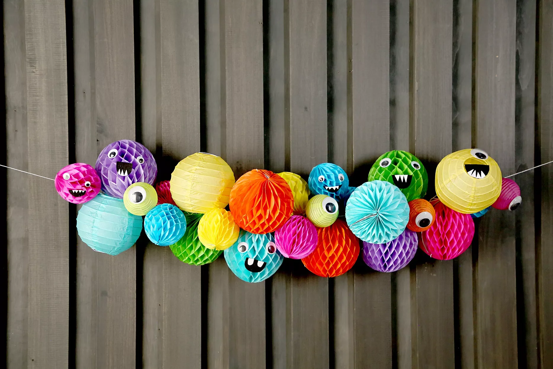 56 Creative DIY Halloween Decorations for Outdoor Spaces 26 Monster Garland