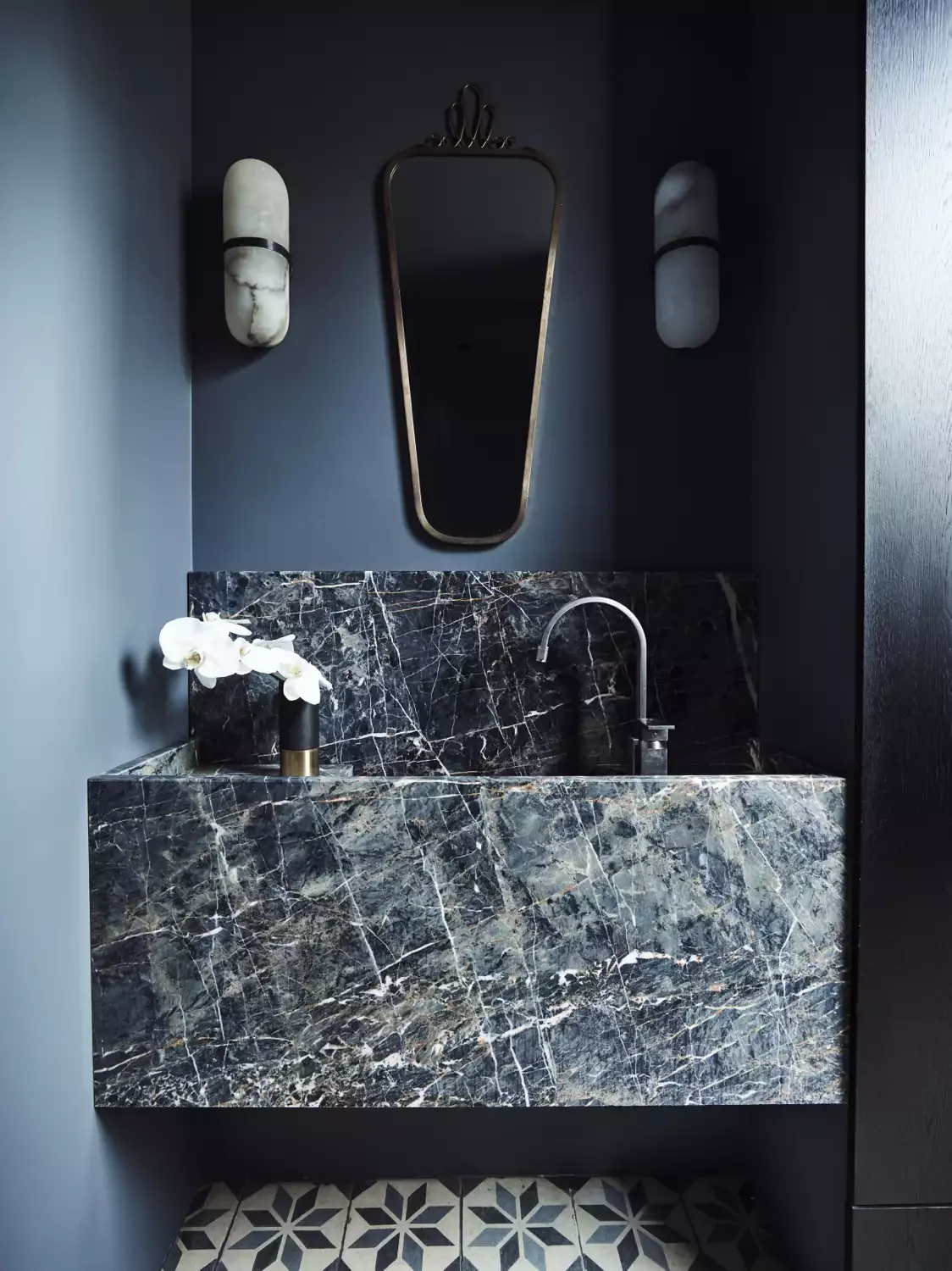 34 Stunning Blue Bathroom Ideas That Transform Your Space Into a Relaxing Retreat 3 Moody Blue Bathroom