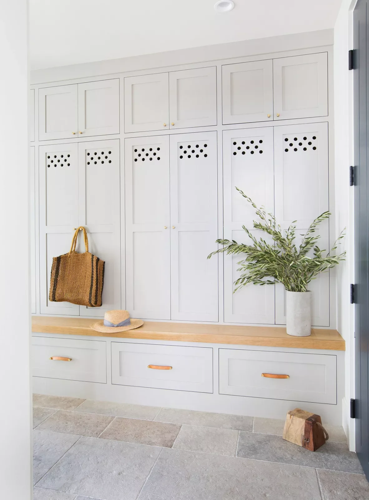 25 Stunning Mudroom Bench Ideas That Combine Style and Storage 14 Mudroom Bench With Lockers