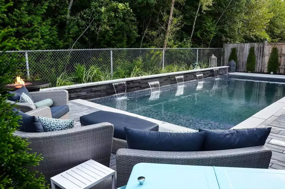 Multiple Water Features