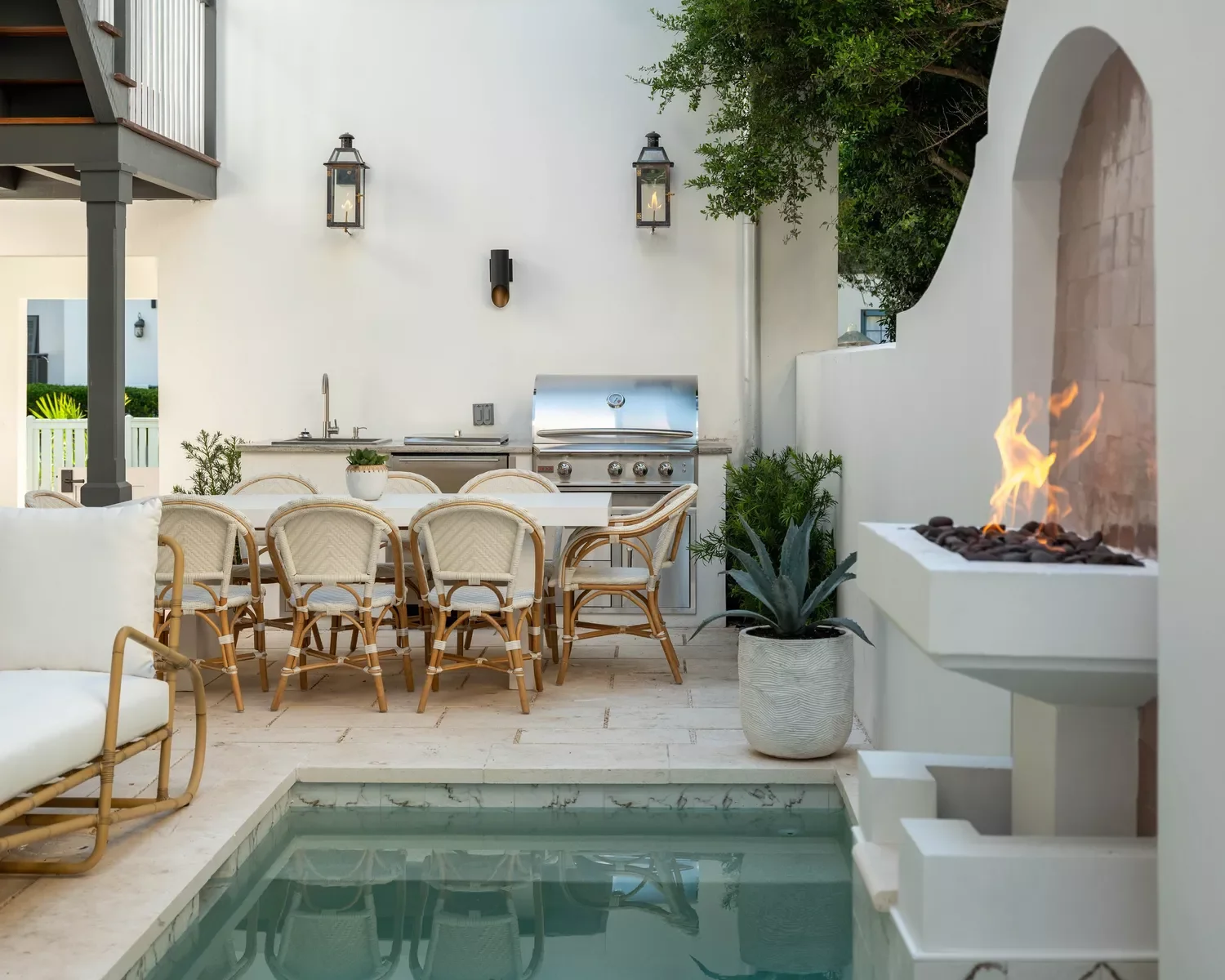 52 Beautiful Courtyard Ideas That Transform Your Outdoor Living Space Multipurpose Courtyard