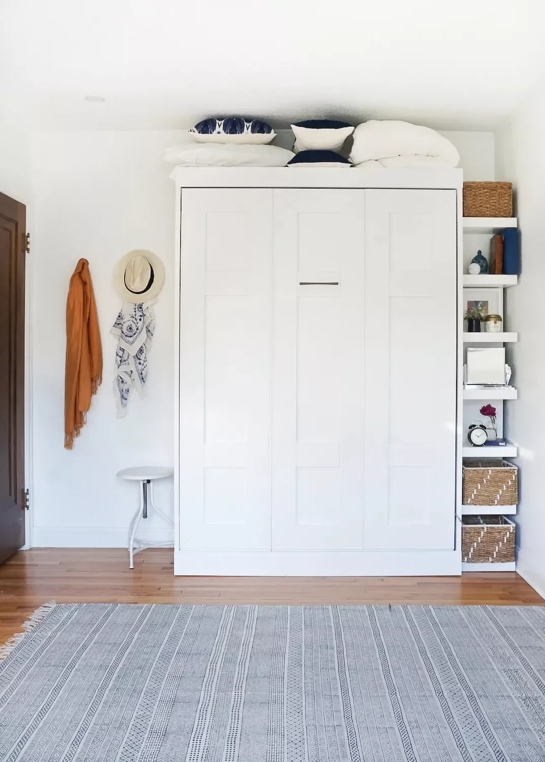 33 Space-Saving Murphy Bed Ideas That Will Transform Your Home 23 Murphy Bed Kit