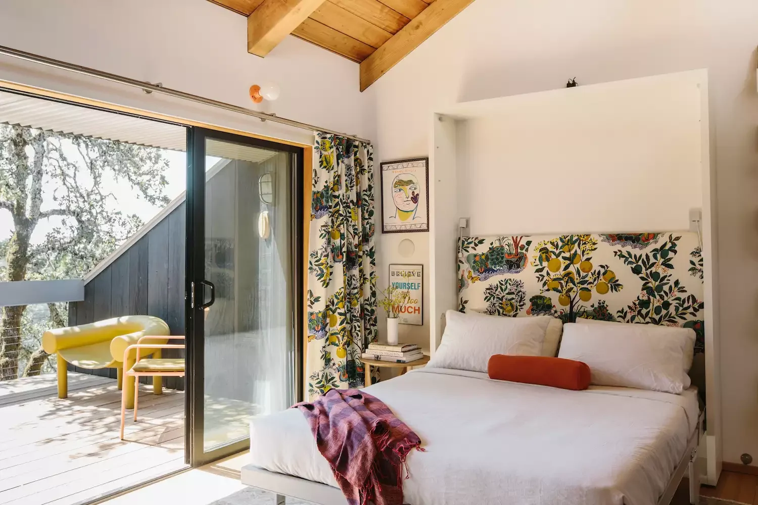 33 Space-Saving Murphy Bed Ideas That Will Transform Your Home 11 Murphy Bed With Headboard
