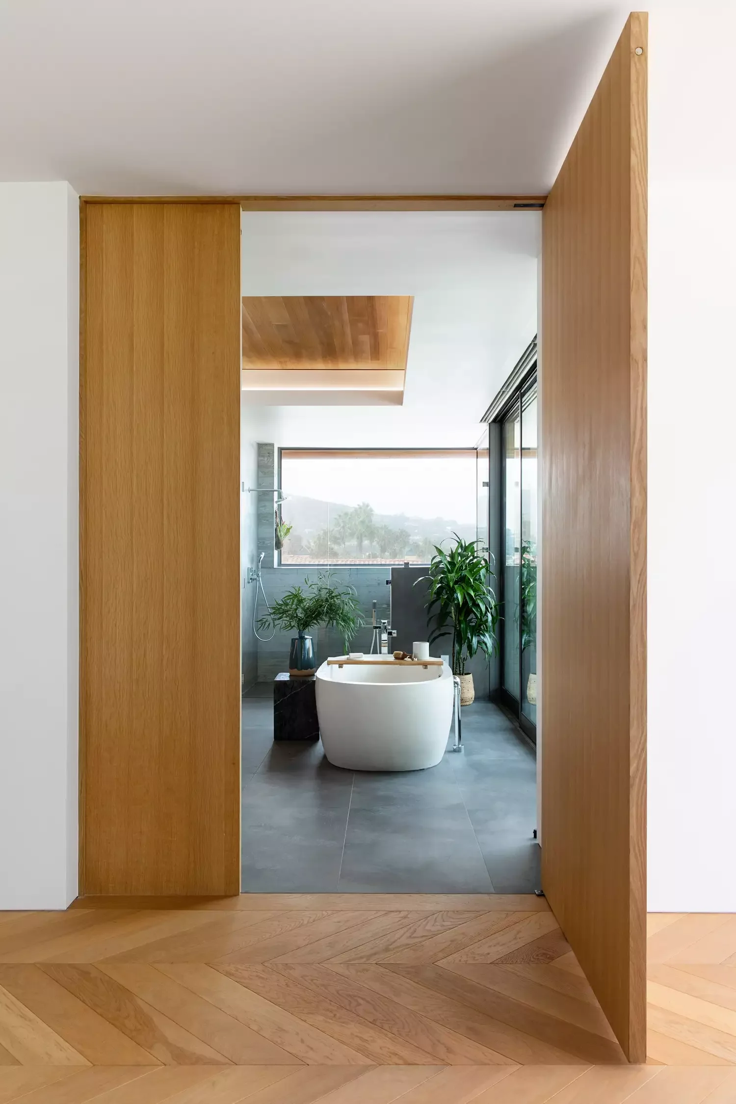 33 Japandi Bathroom Ideas for Ultimate Zen Transformation Natural Greenery