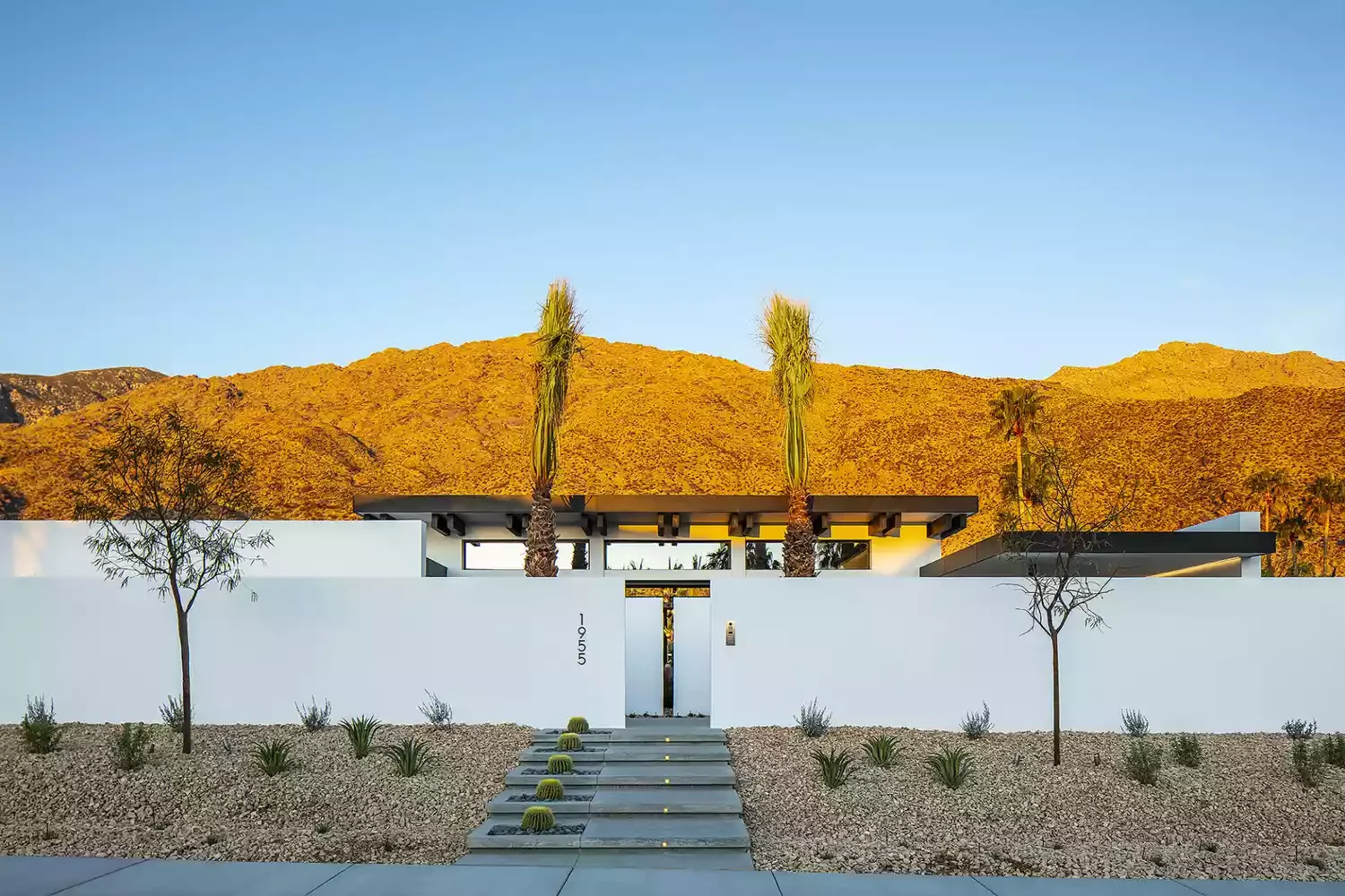 24 Stunning Rock Landscaping Ideas to Transform Your Front Yard Natural Landscaping