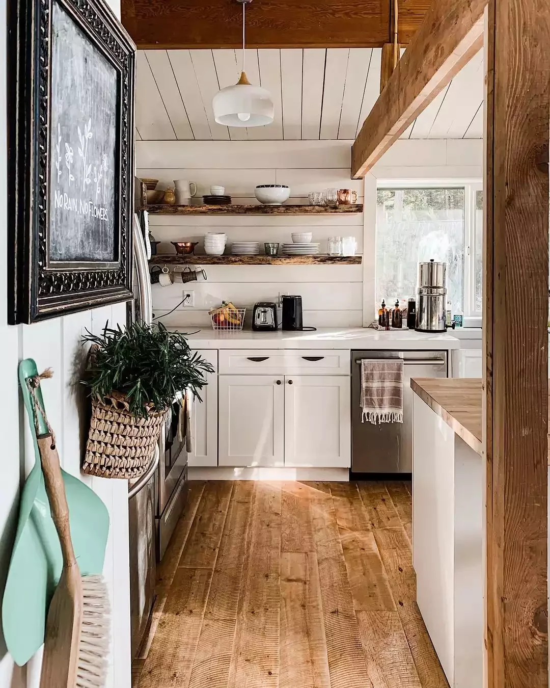 68 Charming Farmhouse Kitchen Ideas That Never Go Out of Style Natural Wood Floors