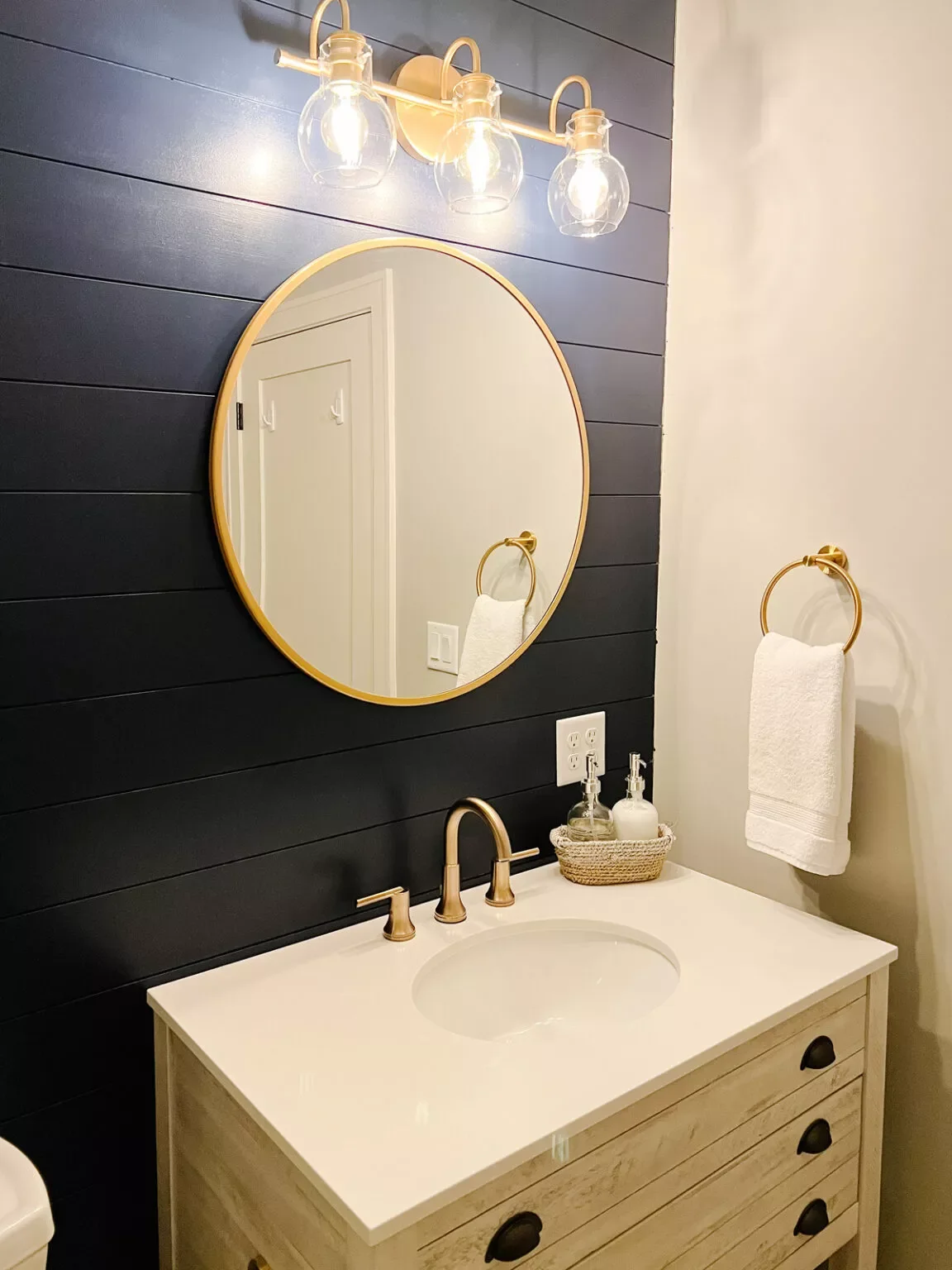 74 Amazing Bathroom Decorating Ideas That Will Transform Your Space 75 Nautical-Themed Elegance