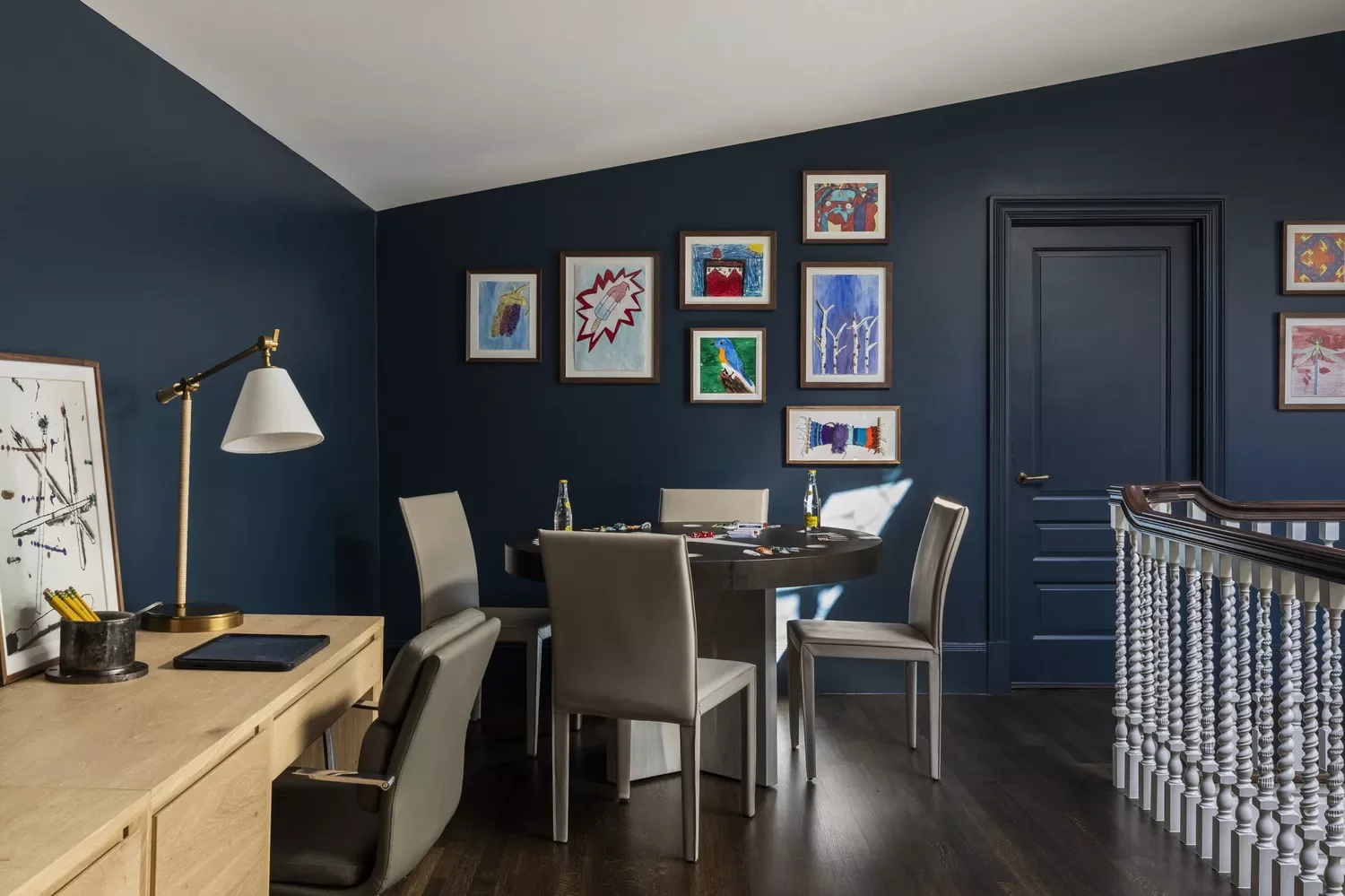 22 Stunning Blue Wall Ideas That Will Transform Your Home 15 Navy Walls With Colorful Art
