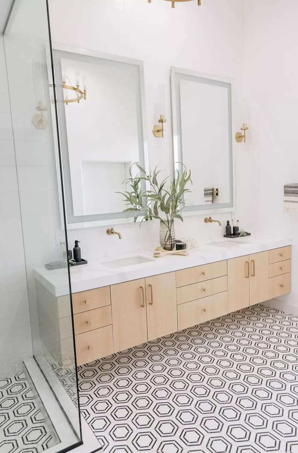 30 Soothing Neutral Bathroom Designs for Ultimate Relaxation 3 Neutral Bathroom With Fun Flooring