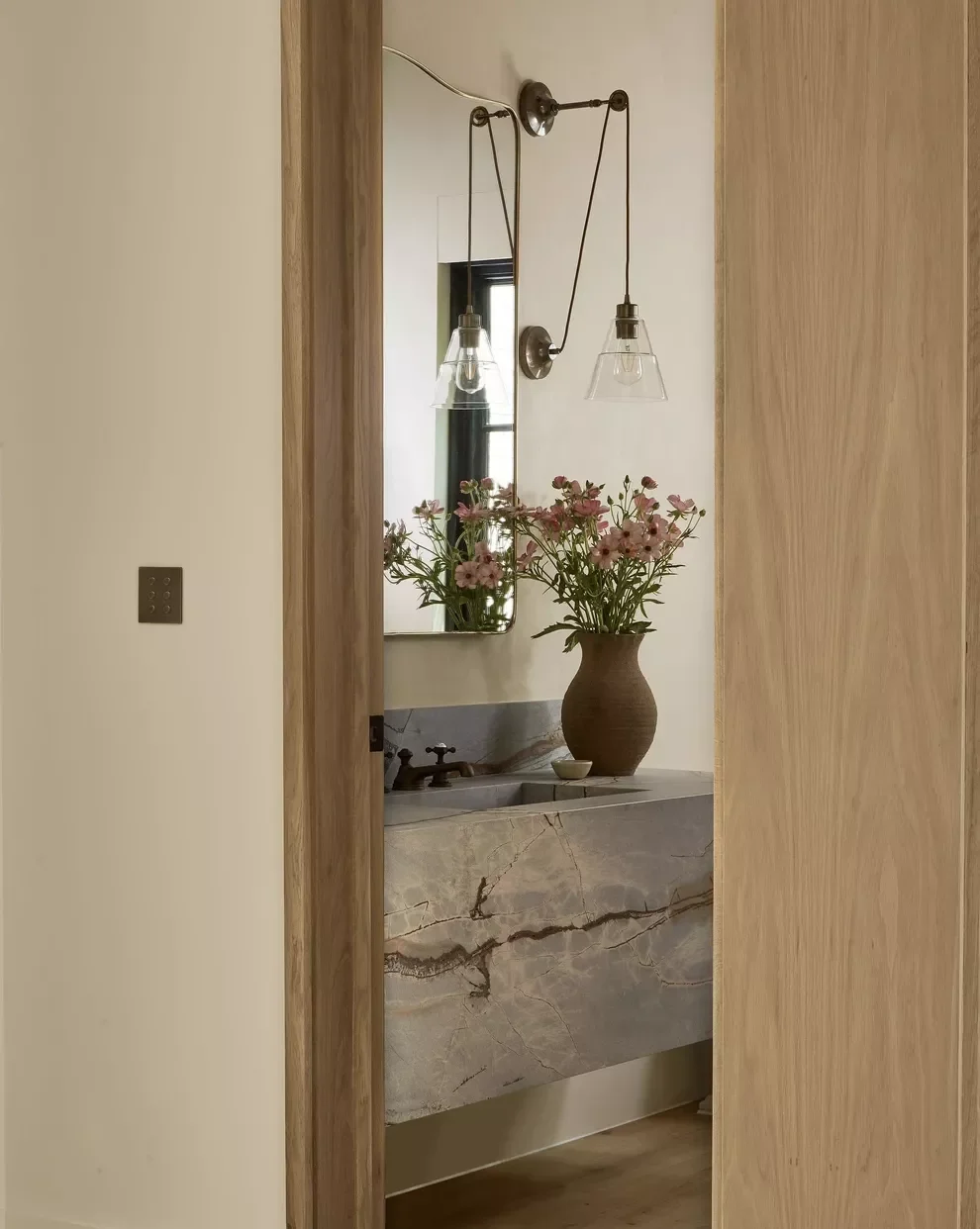 30 Soothing Neutral Bathroom Designs for Ultimate Relaxation 26 Neutral Bathroom With a Vase
