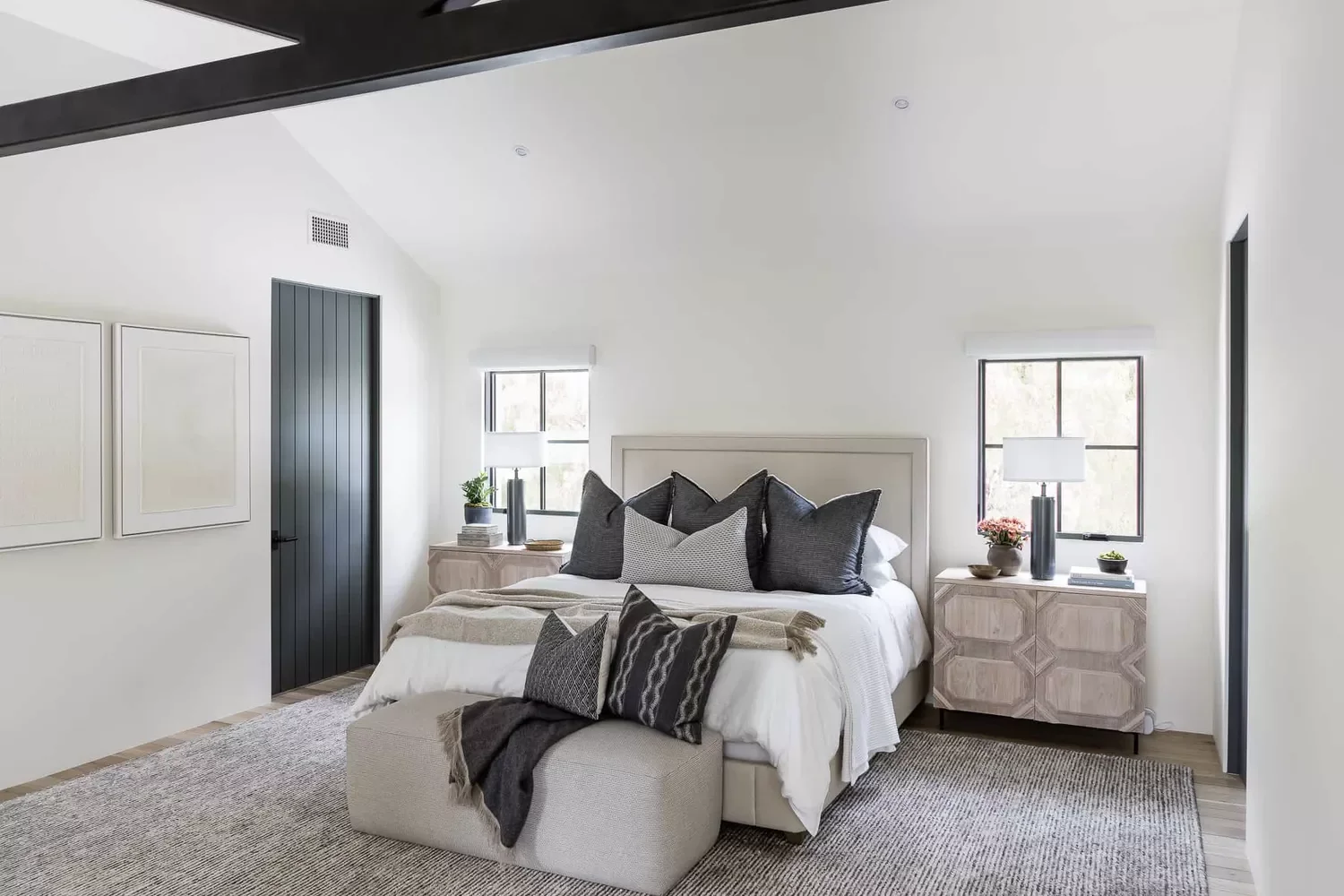 48 Coastal Bedroom Ideas That Will Transport You to Paradise 6 Neutral Coastal Bedroom