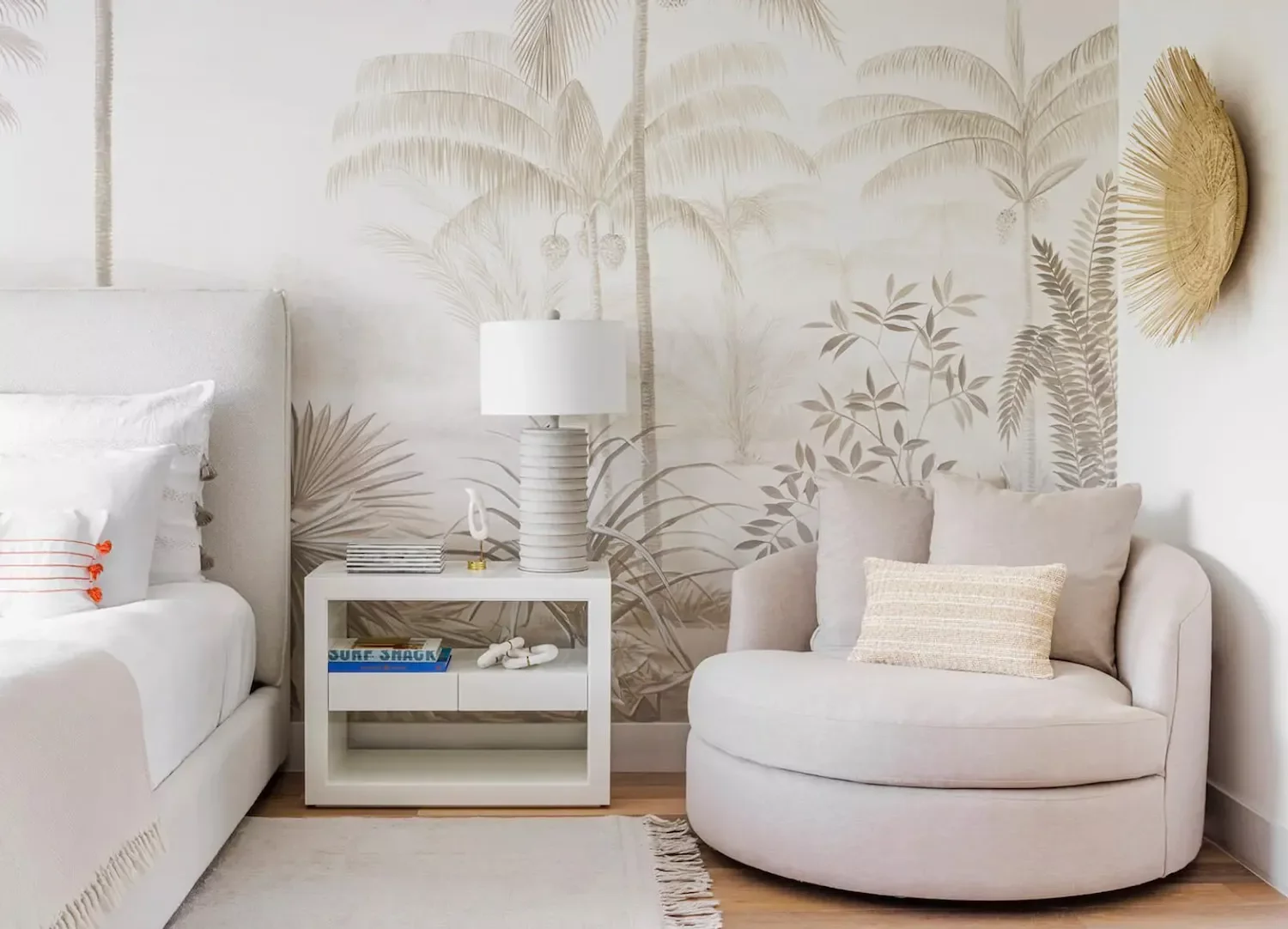 48 Coastal Bedroom Ideas That Will Transport You to Paradise 2 Neutral Coastal Bedroom