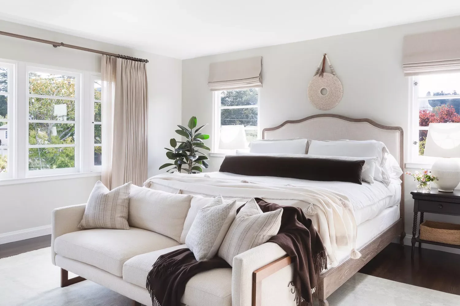 48 Coastal Bedroom Ideas That Will Transport You to Paradise 7 Neutral Coastal Bedroom