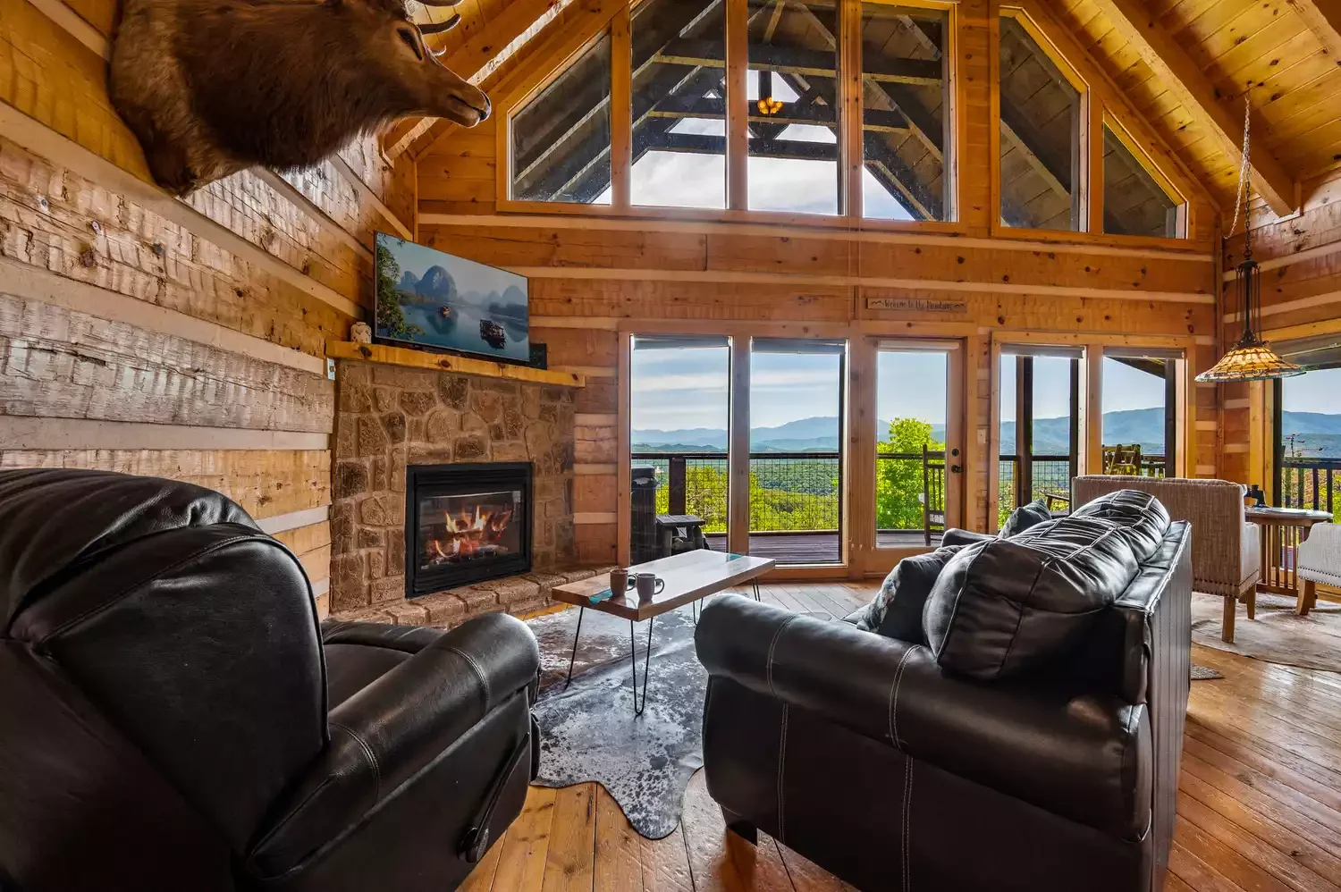 40 Cozy Country Living Room Ideas That Create Instant Warmth 35 Opt for Leather Furniture