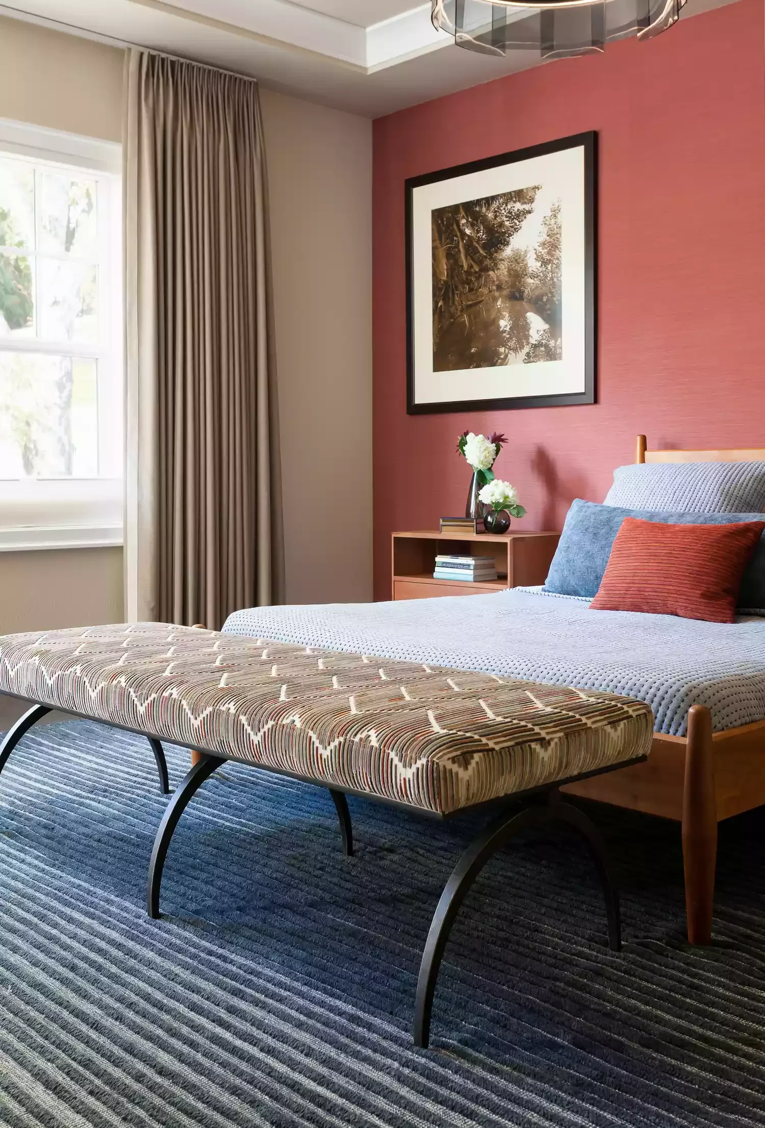28 Couple-Friendly Bedroom Ideas That Create Perfect Harmony 9 Opt for Midcentury Styles