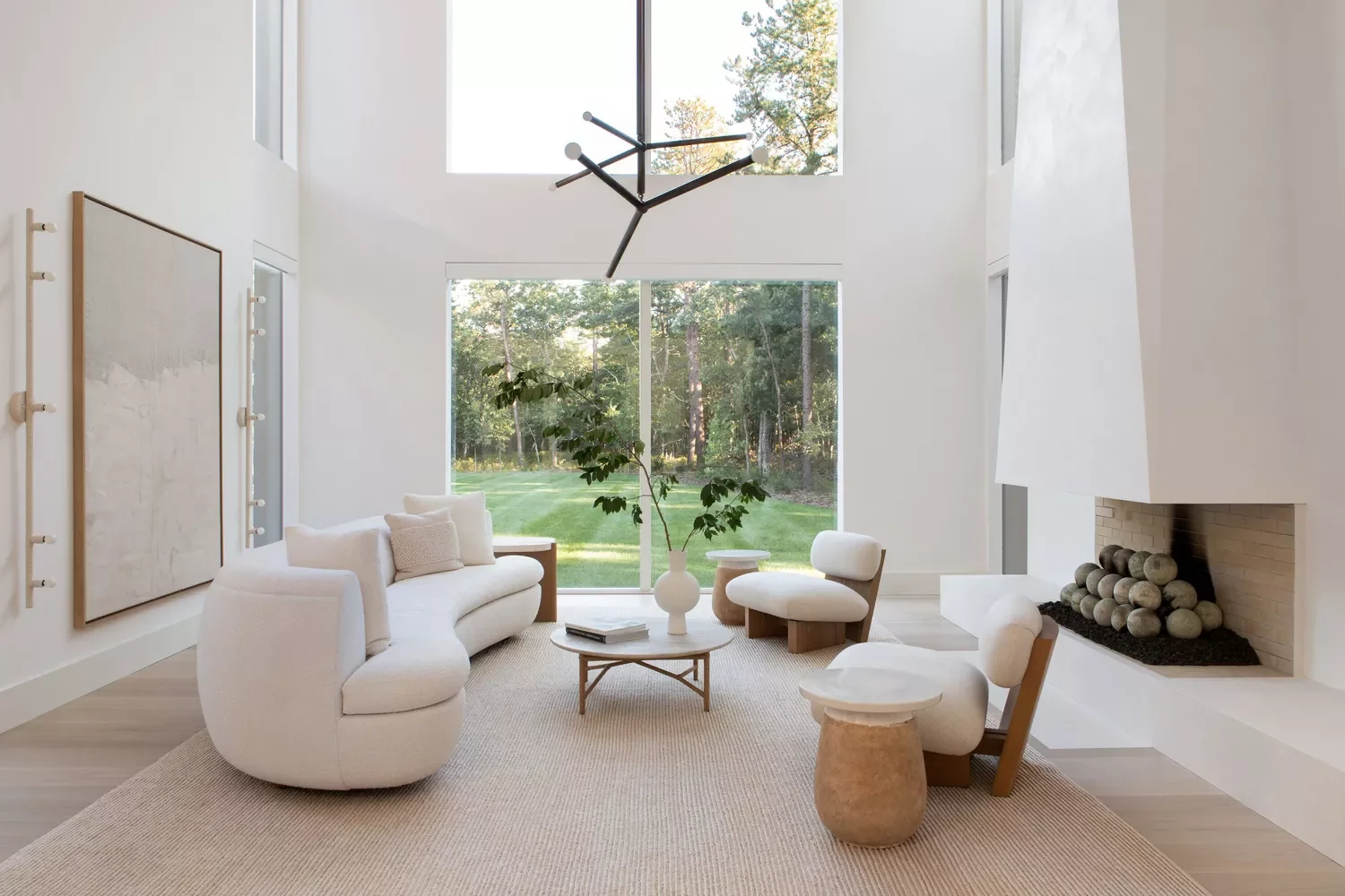 87 Home Decor Ideas That Transform Every Room Opt for a Curved Sofa