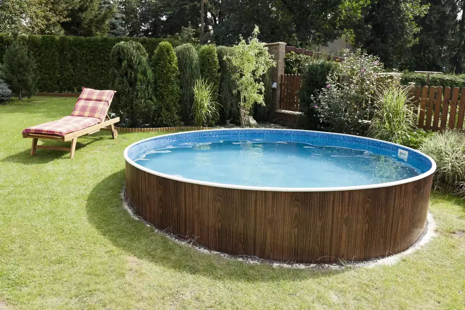 20 Stunning Above-Ground Pool Landscaping Ideas to Transform Your Backyard 9 Opt for a Simple Backyard Look