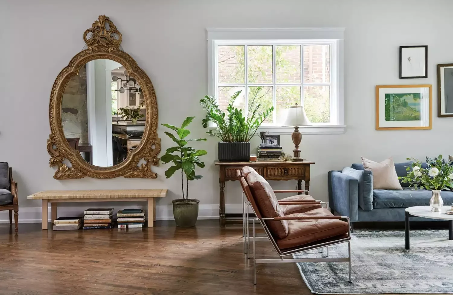 25 Brilliant Ways to Master Transitional Living Room Design 21 Opt for a Statement Mirror